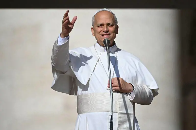 L'annuncio di Papa Leone: "Acutis e Frassati sono santi". In decine di migliaia a San Pietro per la canonizzazione
