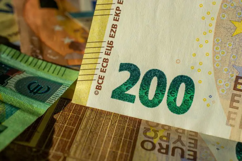 Nuova banconota da 200 euro, ecco come sarà