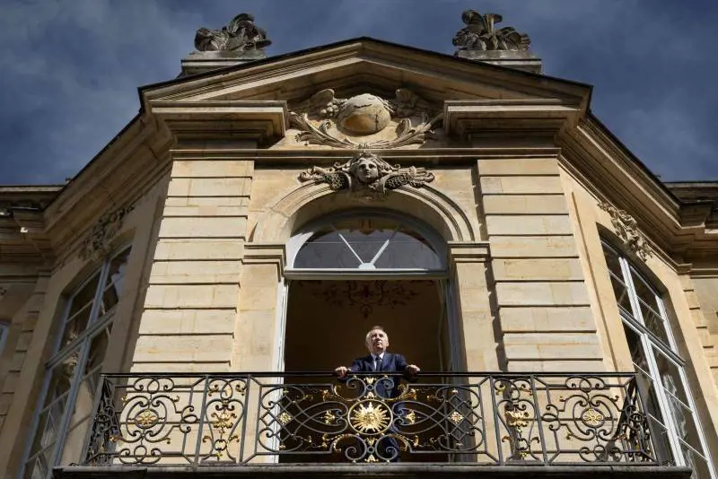 Bayrou, l'ora del capolinea. "Tutti uniti contro di me"