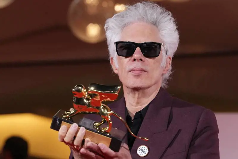 Chi è Jim Jarmush, il regista premiato a Venezia tra le polemiche