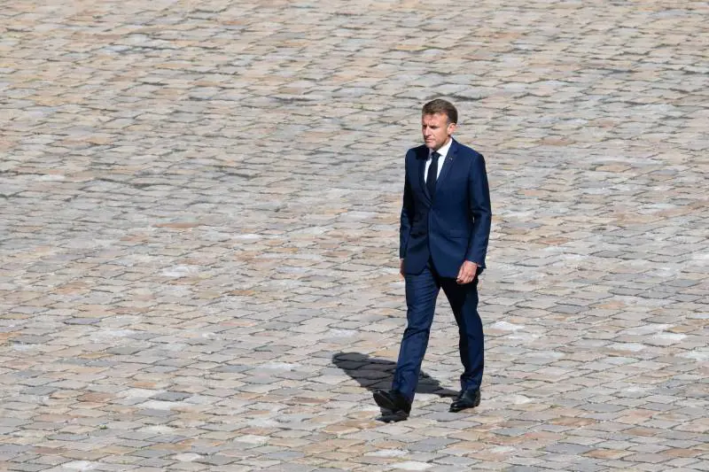 "Via anche Macron". Ora parte l'assalto all'Eliseo: cosa può succedere