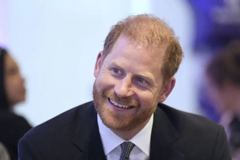 Harry e Re Carlo, segnali di riconciliazione. Si incontreranno faccia a faccia