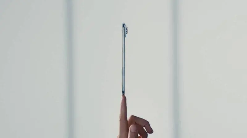 Poche novità dalla presentazione Apple. E l'unica rivoluzione è una "sottiletta" senza Sim