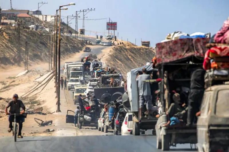Paura a Gaza City, la gente è in fuga. Fino a mille dollari per scappare