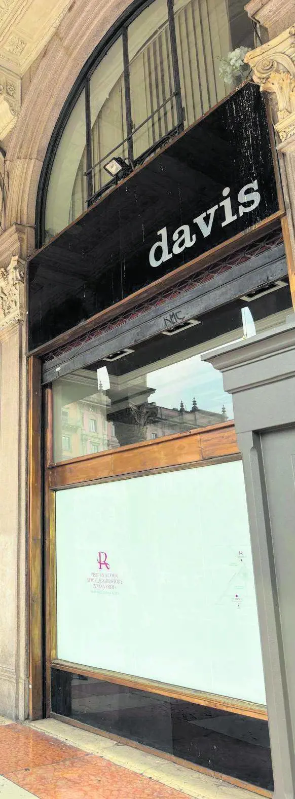 Galleria, nuova asta da 900mila euro. Spuntano le frecce del rifugio antiaereo