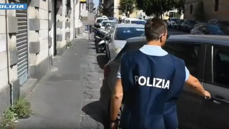 Abusi sessuali sulla dottoressa durante il turno di lavoro, ex primario sospeso dal servizio
