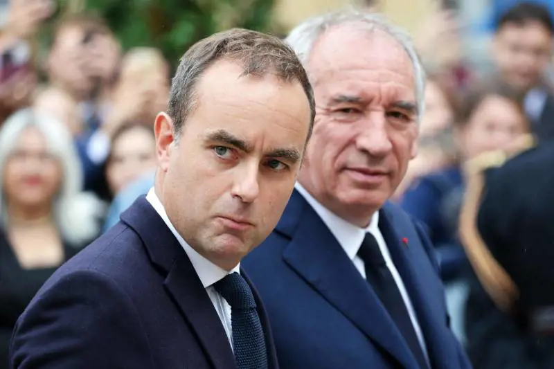 Lecornu: "Ora stabilità". La destra: serve una rottura