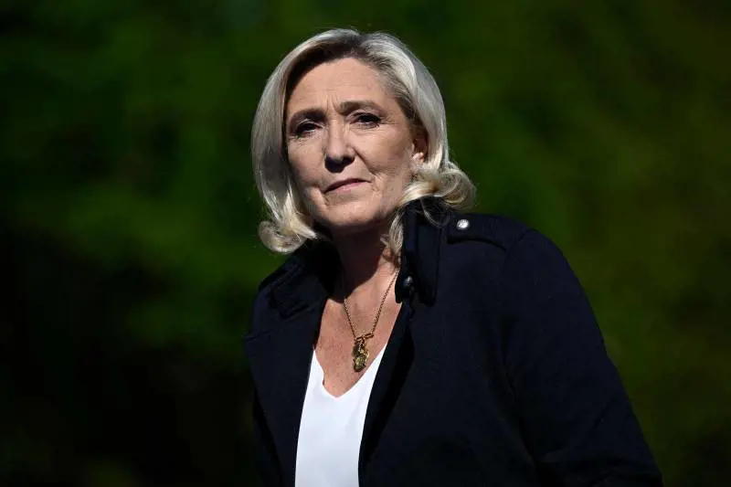 L’influenza della variabile giudiziaria. La Le Pen tentata da una "non sfiducia"