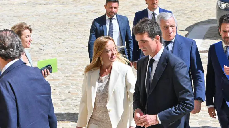 Meloni celebra la rielezione di Acquaroli: "Premiato il suo duro lavoro"