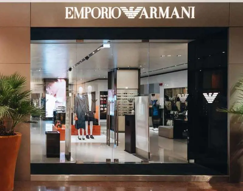  Armani ridisegna il cda con Bizzarri 