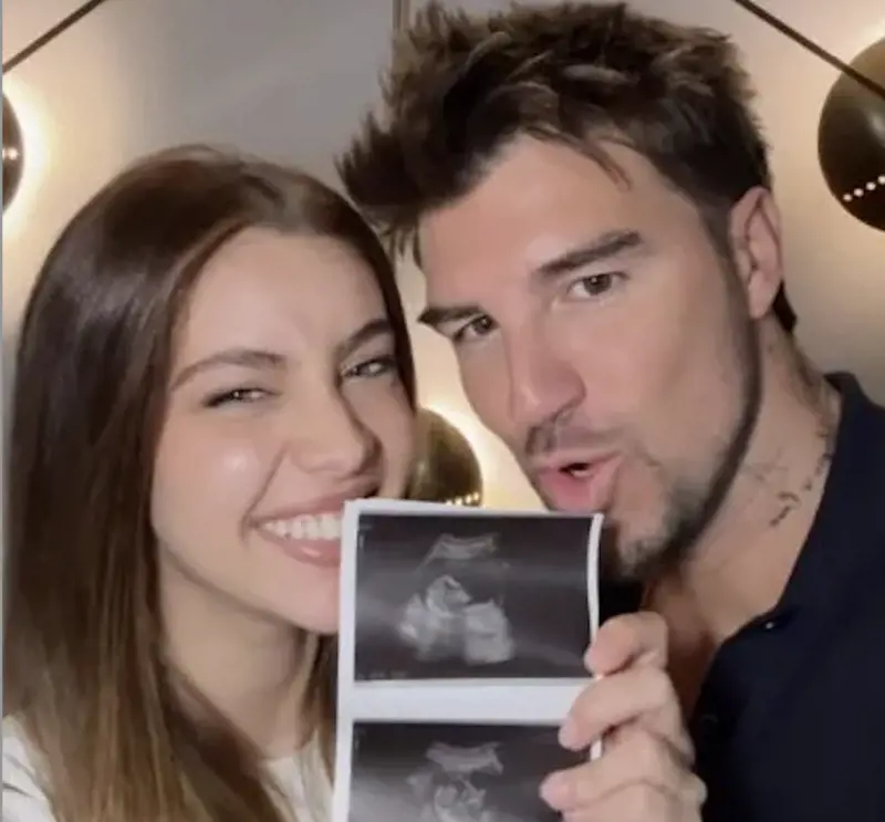 Andrea Damante ed Elisa Visari sono diventati genitori: è nato il loro primo figlio
