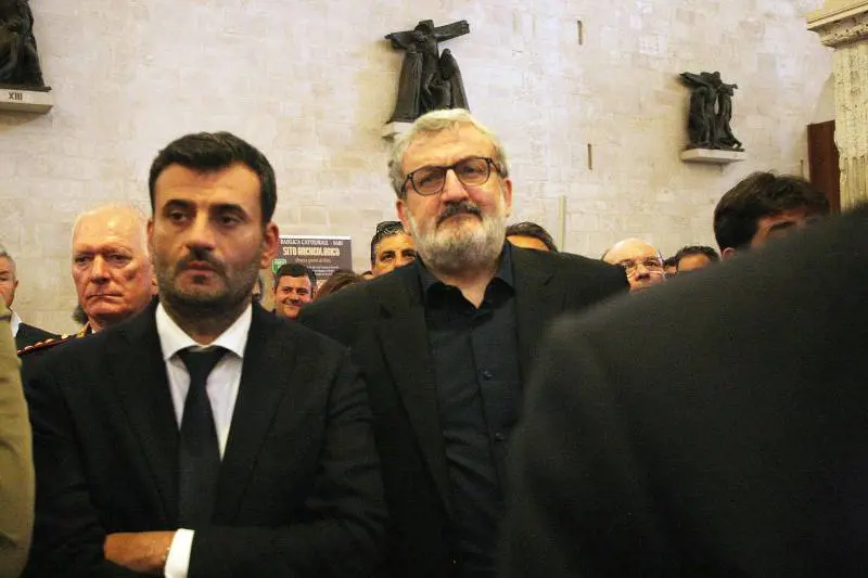 Molte stoccate personali e nessun saluto: Decaro ed Emiliano ai ferri corti alla Fiera di Bari