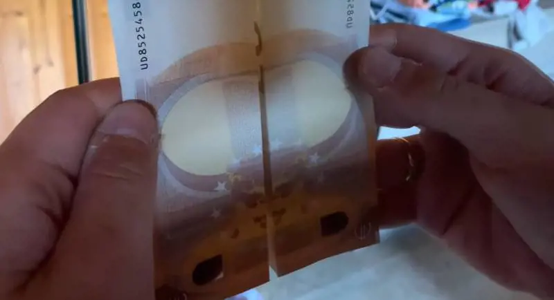 "Sulla banconota da 50 euro c'è il Diavolo". E la Bce è costretta a smentire