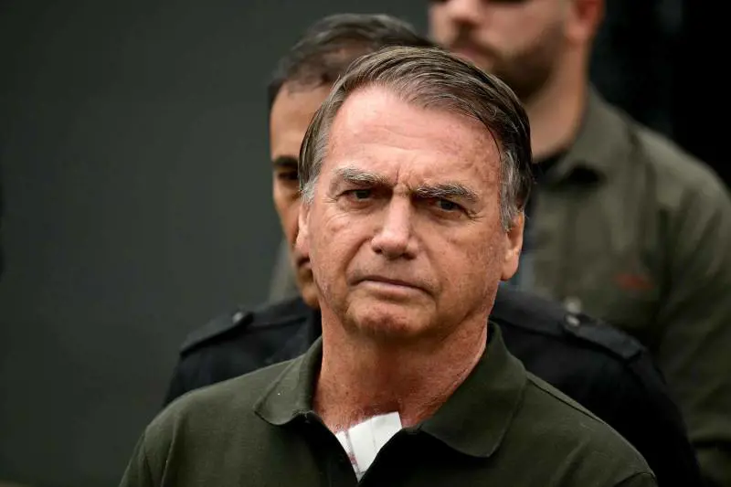 Bolsonaro ricoverato d’urgenza a Brasília, nuovo malore a pochi giorni dalla condanna