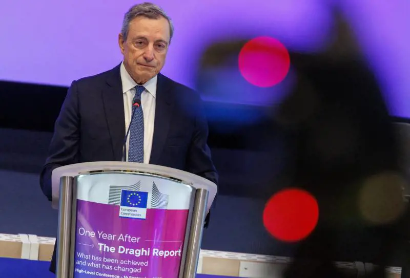 Draghi presidente ombra: "La Ue rischia di svanire"