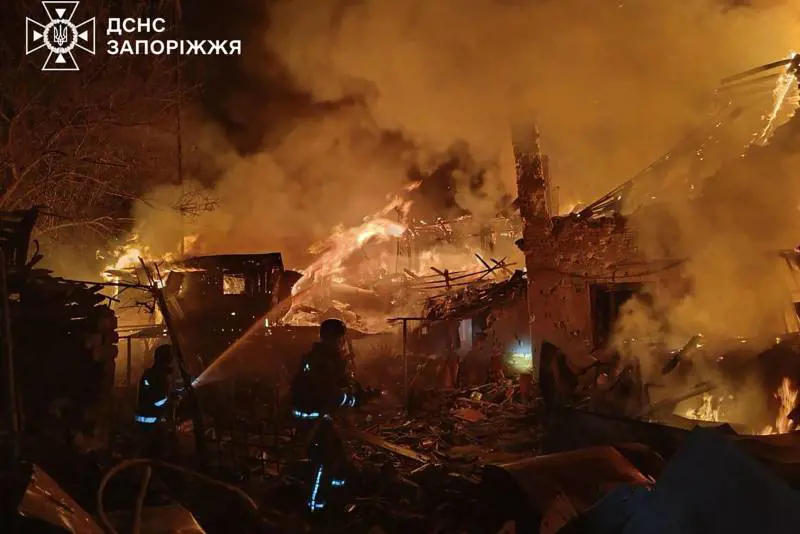 Droni russi sull'Ucraina: attacchi alle ferrovie. Zelensky avverte la Nato: "Intimidazioni per fermare le forniture a Kiev"