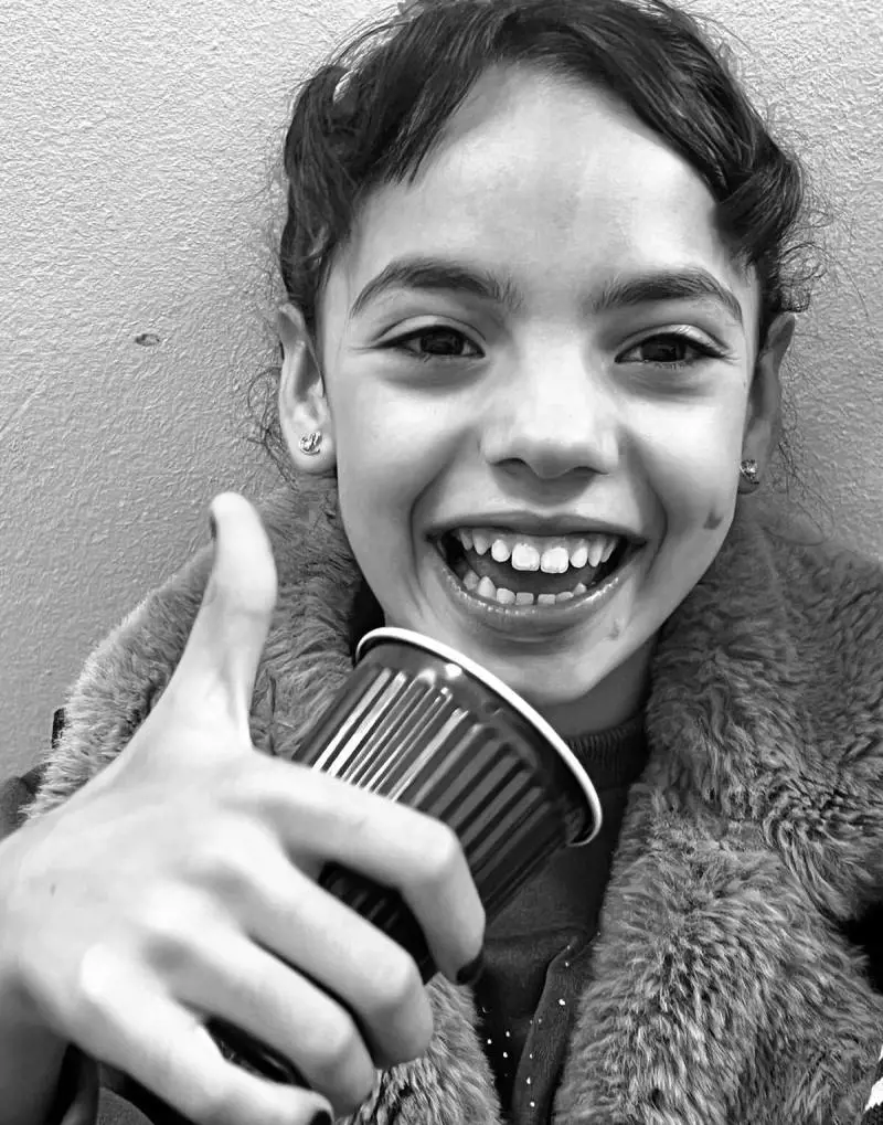 "I bambini e la guerra", la mostra fotografica che sostiene la Fondazione per operare i feriti