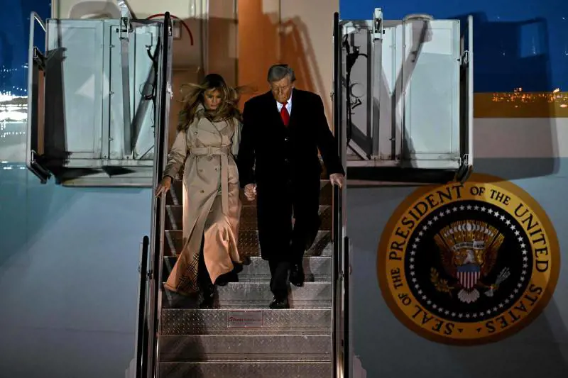 Trump e Melania a Londra per incontrare Re Carlo: i motivi della visita
