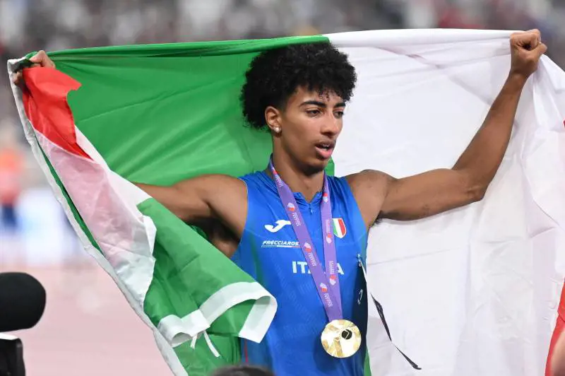 Mondiali di Tokyo, splendido Mattia Furlani: è d'oro nel salto in lungo