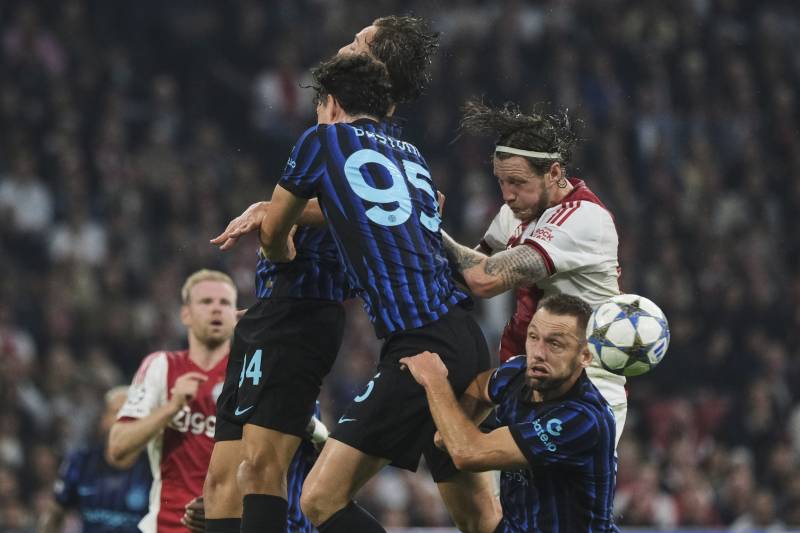 Ajax Inter Bastoni Pio Esposito