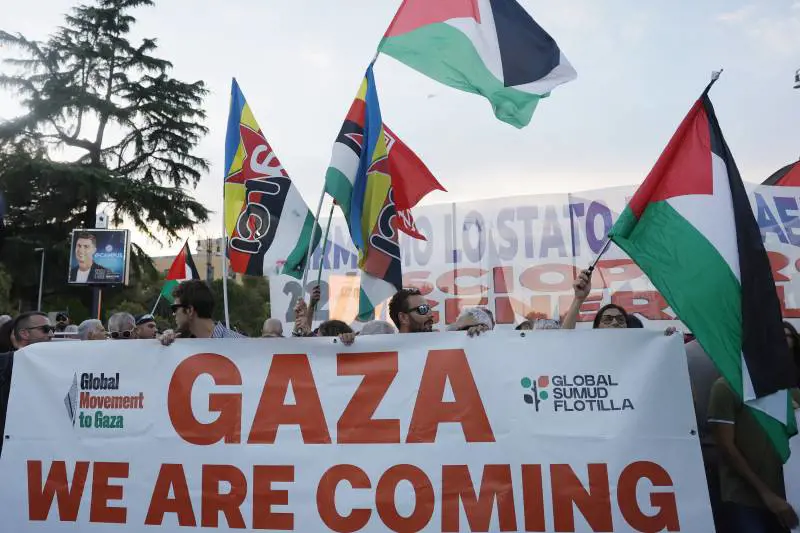 Flotilla e ultrasinistra allerta autunno caldo. "Una rete europea si prepara a colpire"