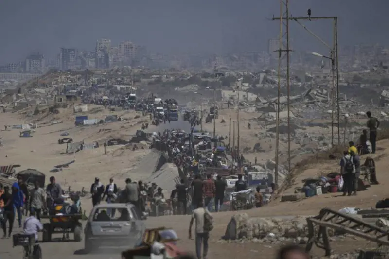 Gaza, sfida di Hamas. "Ostaggi tutti uccisi se continuano i raid"
