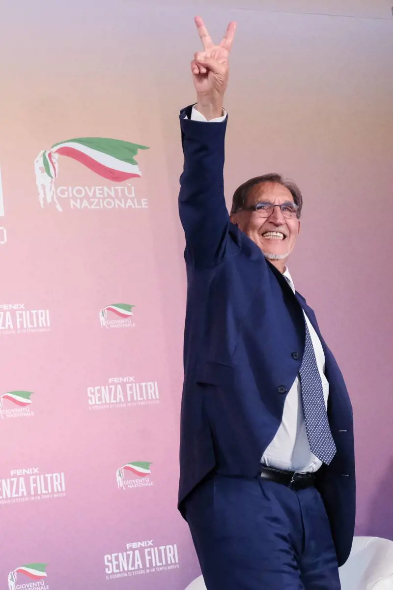Fdi, la festa dei giovani Il "caffè" con Arianna e l'attesa per Giorgia