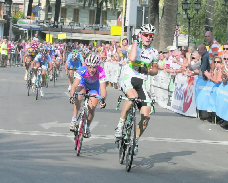 Ciclismo, via da Albairate alla 60ma Milano-Rapallo