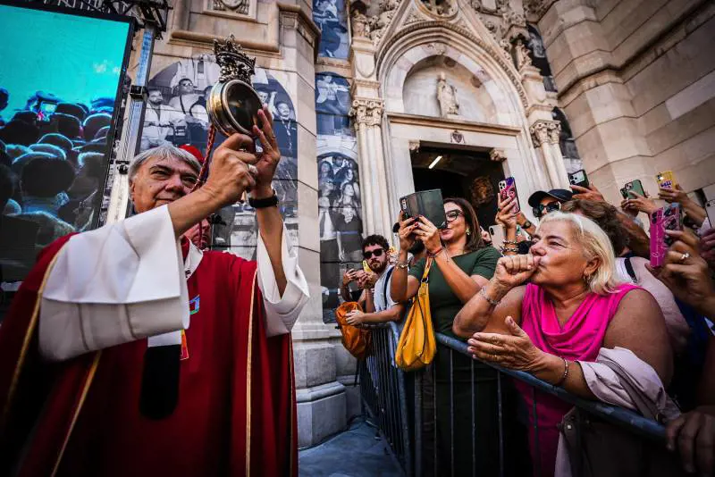 Napoli, si ripete il miracolo di San Gennaro