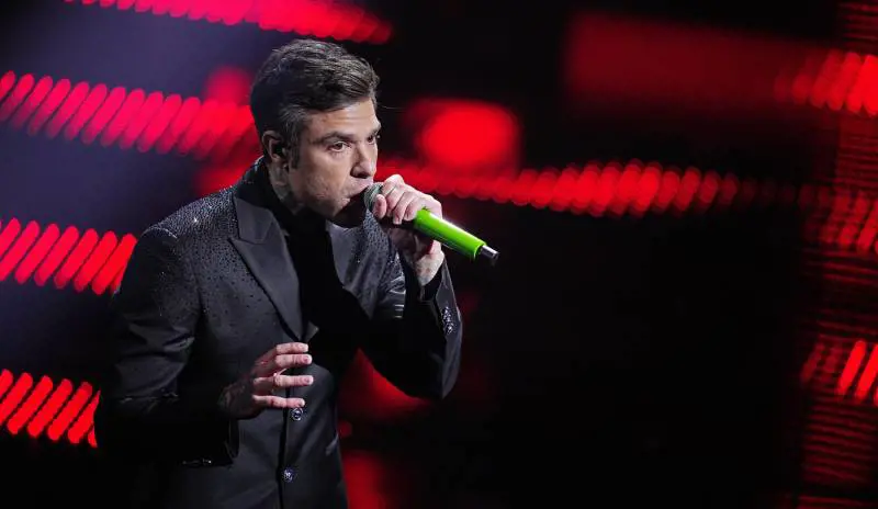 “Non mi sono spiegato, chiedo scusa”. Fedez fa un passo indietro su Jannik Sinner