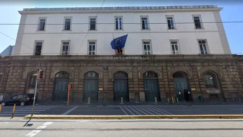 Sequestrato per divertimento, torturato e gettato in piscina. L'orrore sul disabile