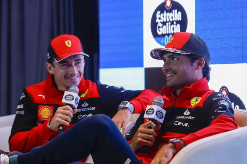 Leclerc e Sainz, jet dirottato per maltempo dopo il GP di Baku: atterraggio d'emergenza a Genova. Ecco cosa è successo