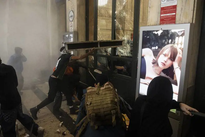 Scontri a Milano (Marco Ottico_LaPresse)