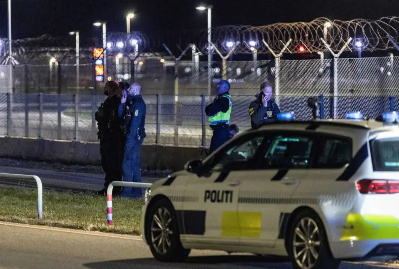 I voli a terra, i droni e l'allarme: cosa è successo negli aeroporti di Copenaghen e Oslo