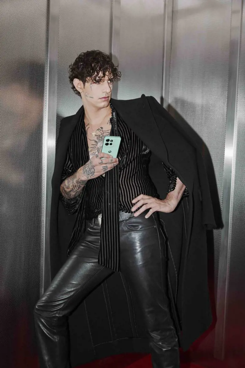 Motorola sceglie Achille Lauro: tra passioni, audacia e stile una partnership che segna una svolta