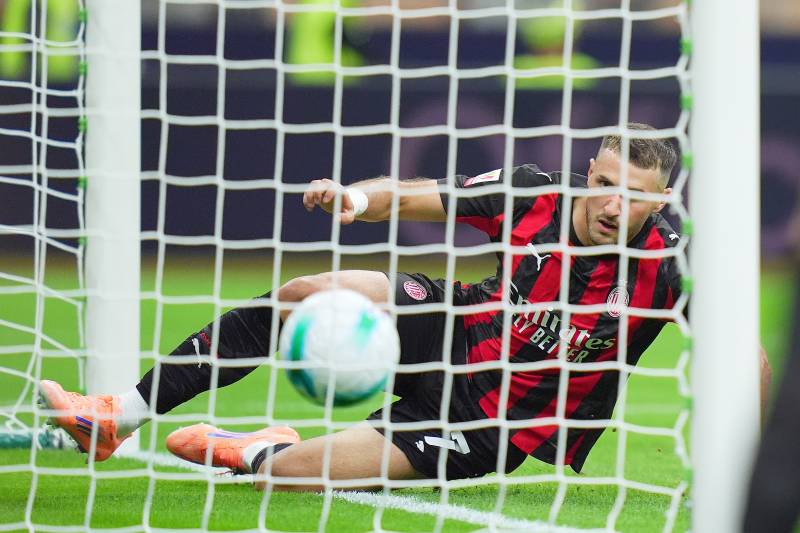 Milan Lecce Gimenez gol