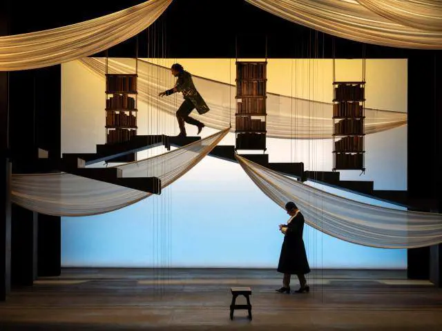 Al Piccolo si alza il sipario sul rapporto tra il teatro e la città