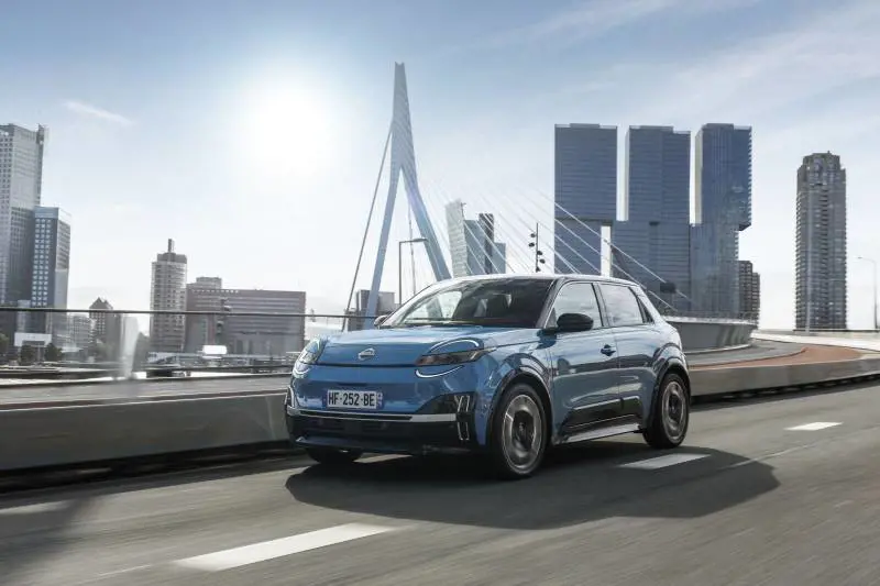 Nuova Nissan Micra elettrica, debutto europeo e prezzi da 18.500 euro con incentivi