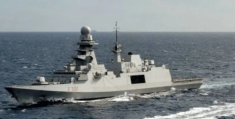 Cannoni, mitragliere e sistema SAAM-ESD: ecco la fregata Fasan in soccorso alla Flotilla