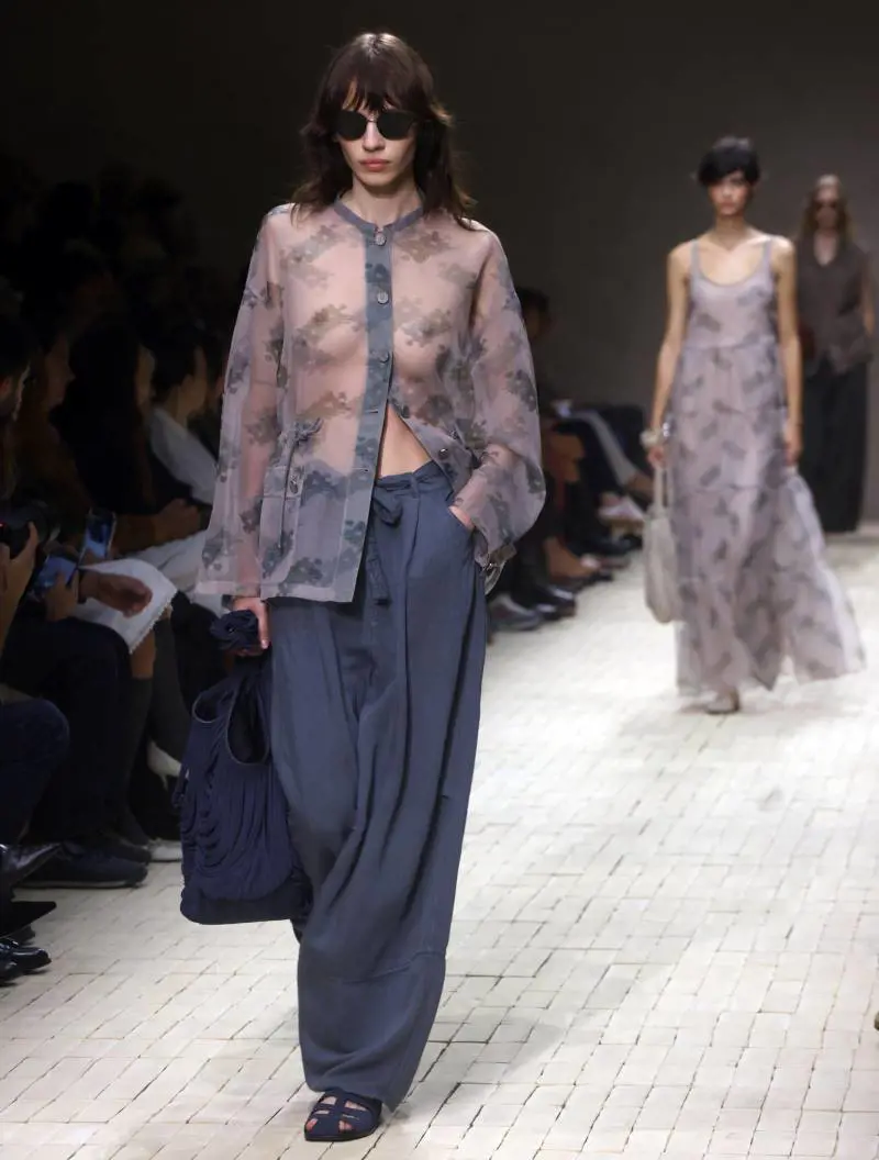 Emporio Armani. Lacrime e applausi alla prima senza Re