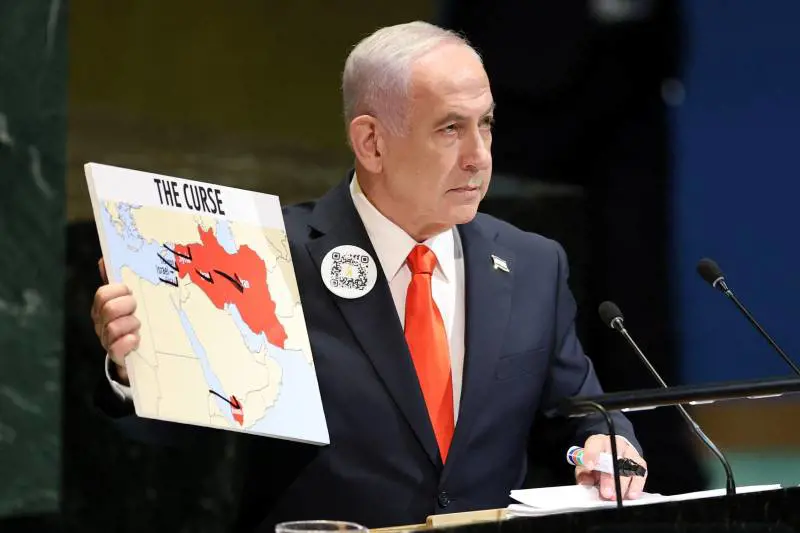 Netanyahu parla all'Onu, l'aula si svuota tra i fischi dei delegati. Il discorso trasmesso a Gaza attraverso altoparlanti
