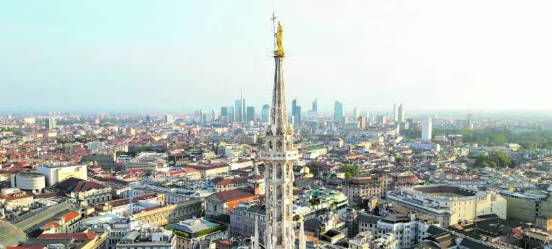 "Miracolo Milano" resta a... Milano. Lo strano rifiuto della festa di Roma