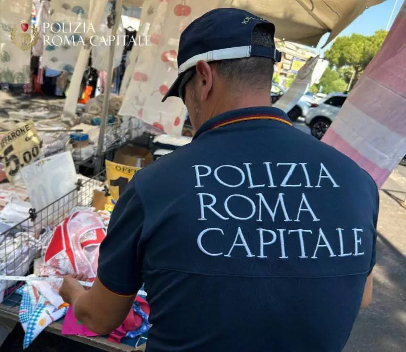Morde un vigile durante un controllo e frattura il naso ad un altro: afghano finisce in manette