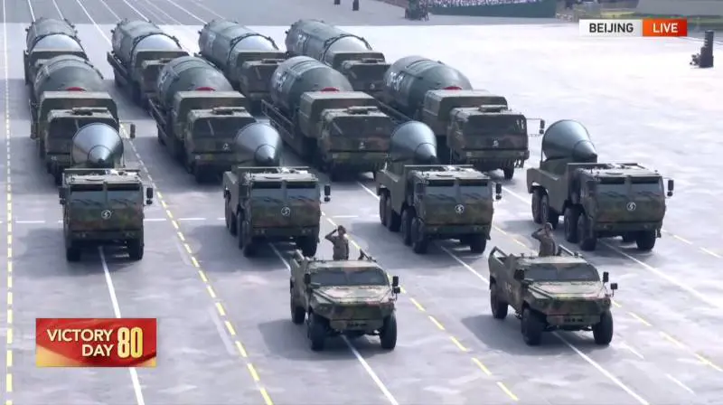 "L'arma per il global strike". Come funziona il missile nucleare cinese DF-5C 