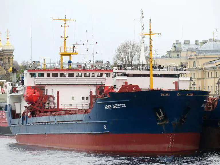 La nave porta droni, l'aereo spia Usa e il sottomarino in avaria: intrigo russo nel cuore del Mediterraneo