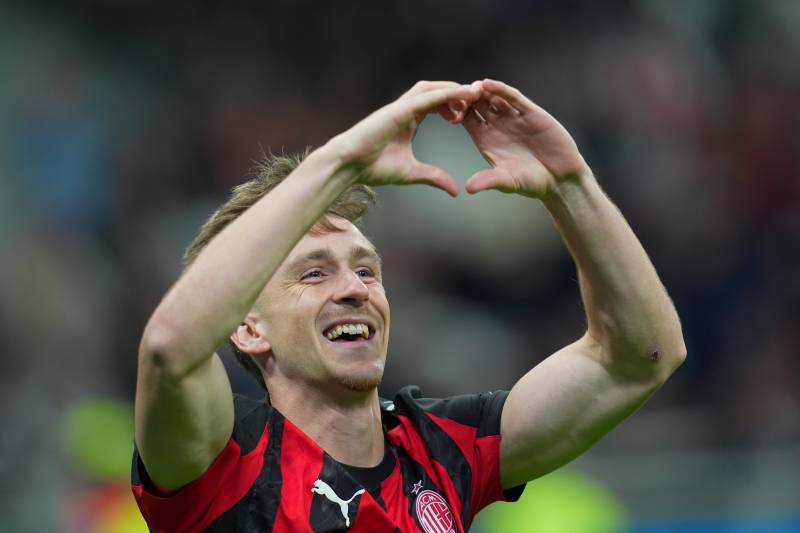 Milan Napoli Saelemaekers celebrazione