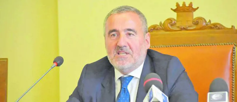 Accusato di corruzione, l’ex magistrato Venditti lascia il Cda del Casinò