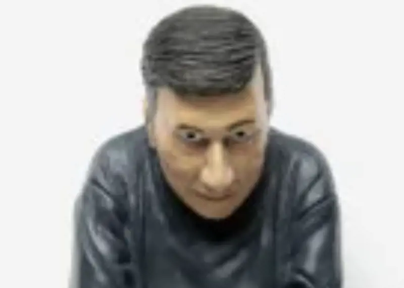 Tutti a caccia delle statuette di Cattelan