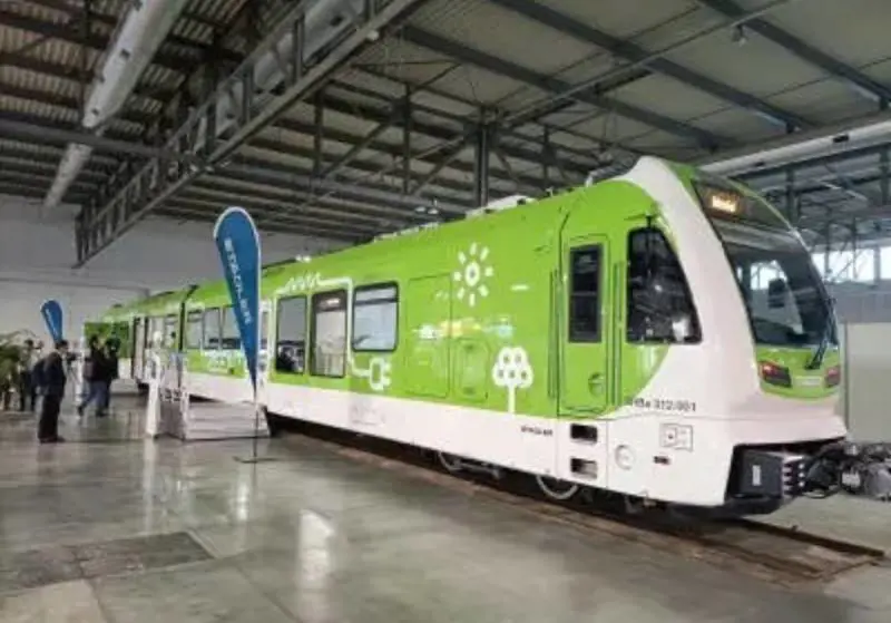Expoferroviaria 2025, debutta il primo treno a batteria d’Italia: la sfida green parte da Matera