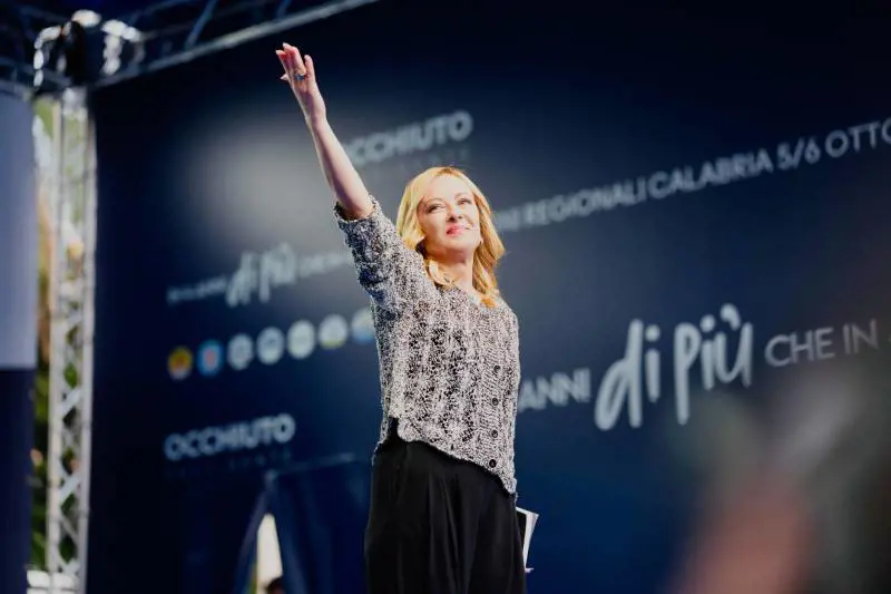 "L'opposizione voti con noi sulla pace"